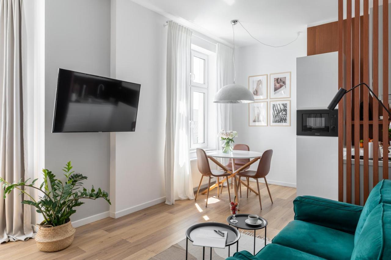All For Sophie Apartments - Z Palarnia Kawy I Pracownia Artystyczna W Kamienicy - Art & Coffee In Historic Building غدانسك المظهر الخارجي الصورة